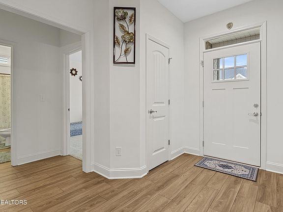 3rd image of 1609 Sugar Cane Ln