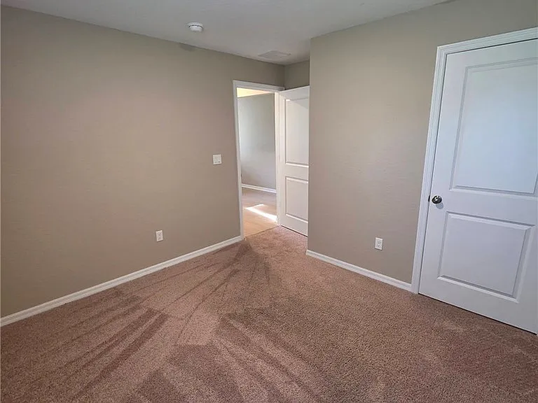 5527 Castania Dr — Photo 21