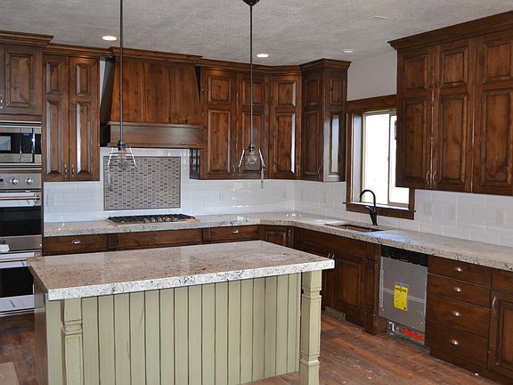 2nd image of 4535 Balsam Dr