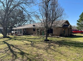 425 E 3rd St, Blooming Grove, TX 76626
