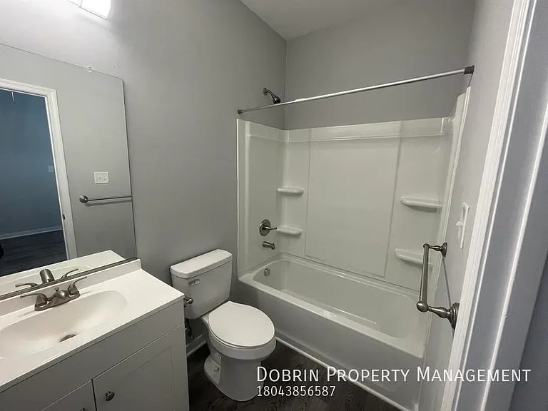 2053 Moore St — Photo 15