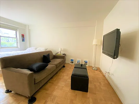 Rented by Corcoran | media 9