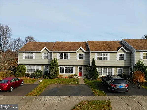 23 Jennifer Dr, Chalfont, PA 18914