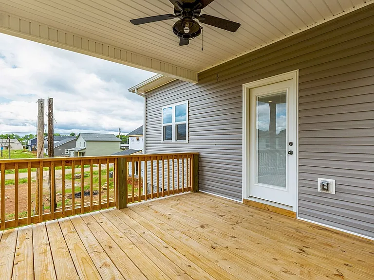 218 Copeland Rd — Photo 29