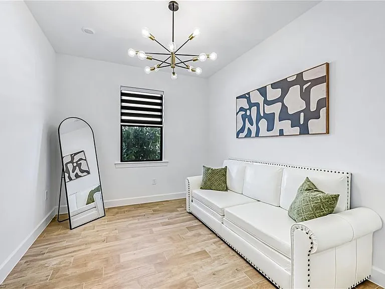 20530 Pebble Glen Dr — Photo 16