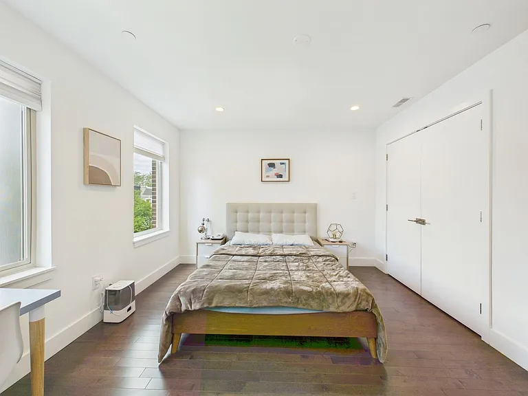 1335 S Garnet St — Photo 48