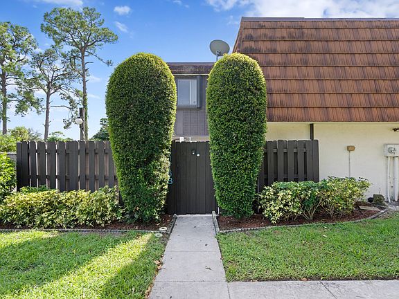 2nd image of 2176 White Pine Circle #B