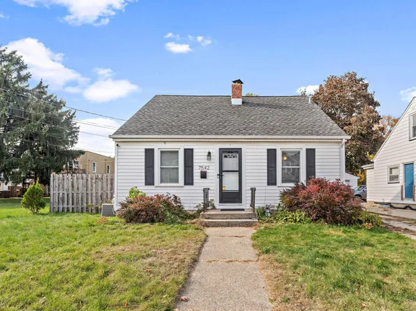 7542 17th AVENUE, Kenosha, WI 53143