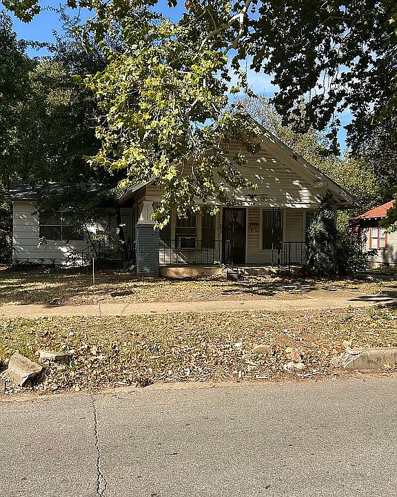 1st image of 414 S Lahoma Ave