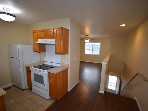 5th image of 701 Wright Ave