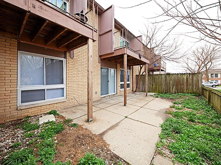 The Maywood at Speedway — Photo 66