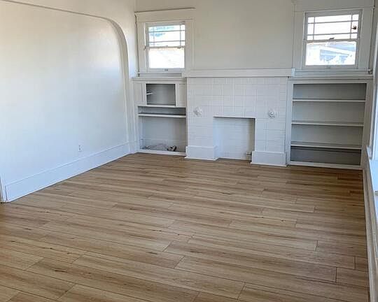 5th image of 4031 S Normandie Ave