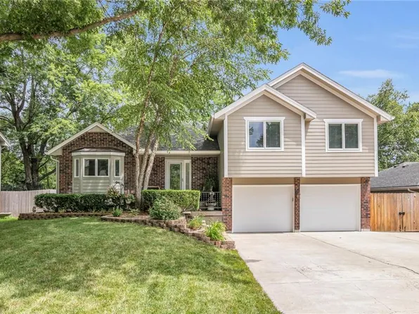 205 12th Ave N, Greenwood, MO 64034