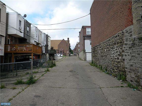 3rd image of 1515 E Hunting Park Ave
