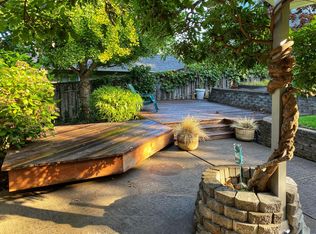 2944 Holiday Dr S, Salem, OR 97302