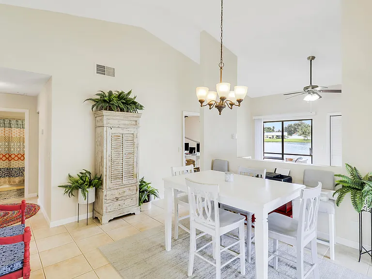 703 Stonewood Ct #16C — Photo 9
