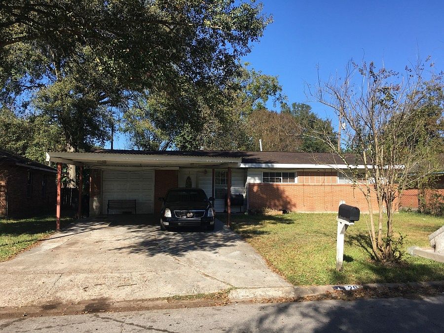1st image of 2915 Barksdale Dr