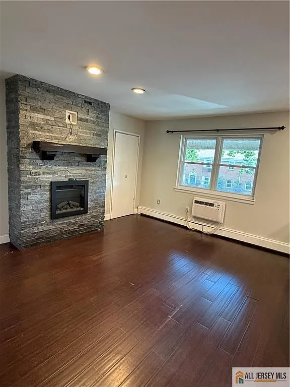 1 bed, 1.0 bath, 672 sqft, $1,800 — Photo 3
