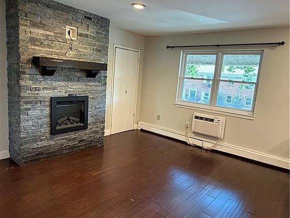 3rd image of 289 Main St APT 8K