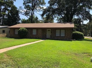 1213 W Jefferson Ave, Greenwood, MS 38930