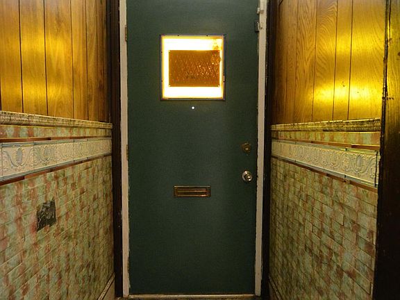 4th image of 1342 W Lycoming St
