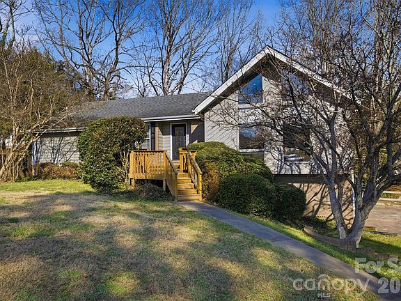 2nd image of 1750 10th Street Ct NW