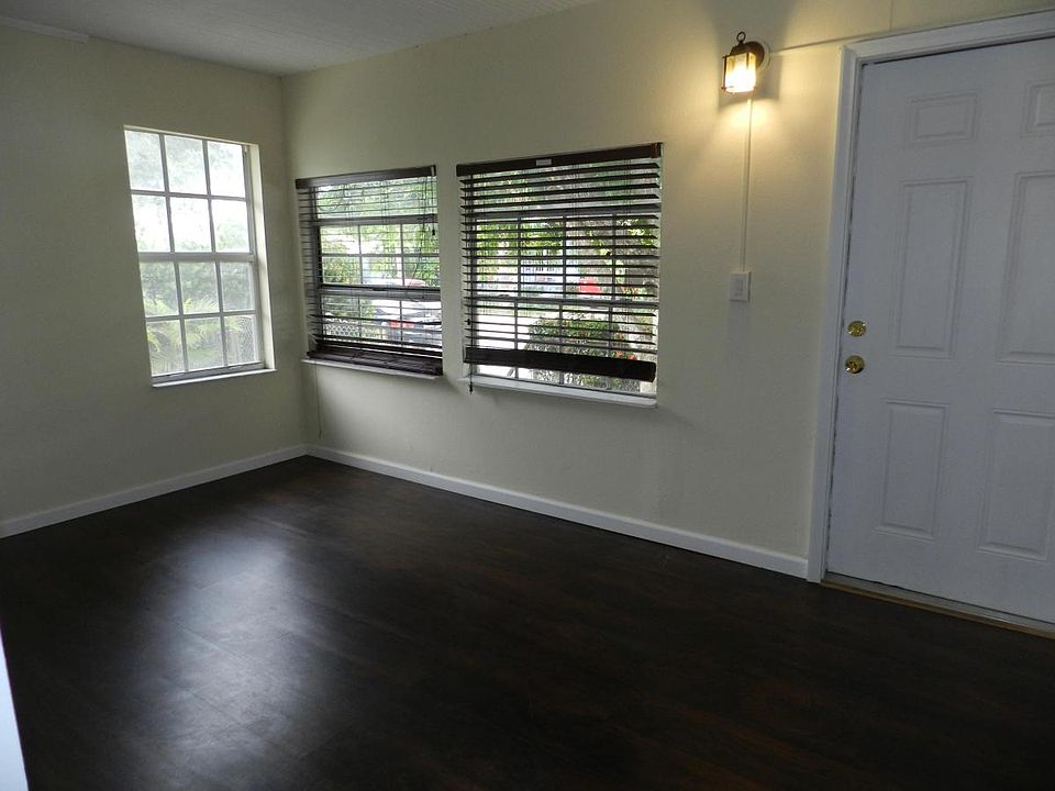 1st image of 323 S M St #A