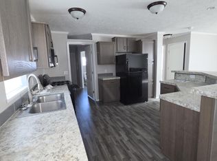 27695 Tracy Rd #266, Walbridge, OH 43465