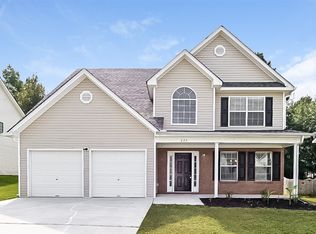 223 Millstone Dr, Hampton, GA 30228