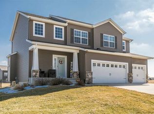 2503 Nature Ridge Dr NW, Cedar Rapids, IA 52324