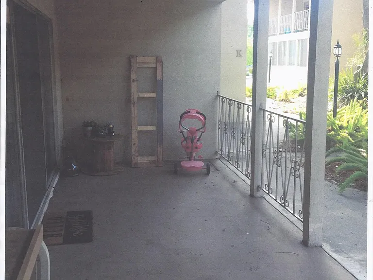 1362 Lafayette Rd #M — Photo 7
