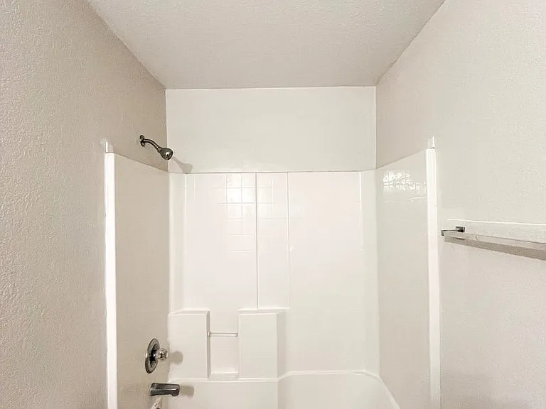 204 Dale Earnhardt Dr — Photo 15
