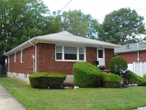 2nd image of 552 College Ave