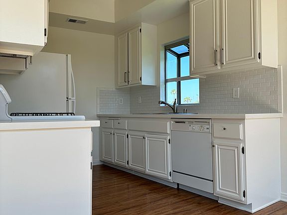 5th image of 3975 Meier St APT 203