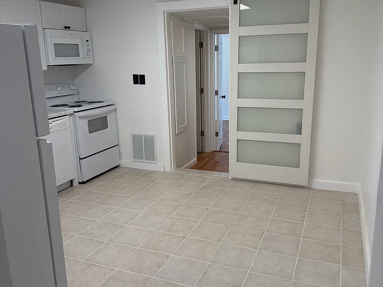 1307 W Worley St — Photo 10