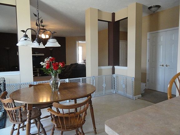 4th image of 1186 Lexington Woods Dr