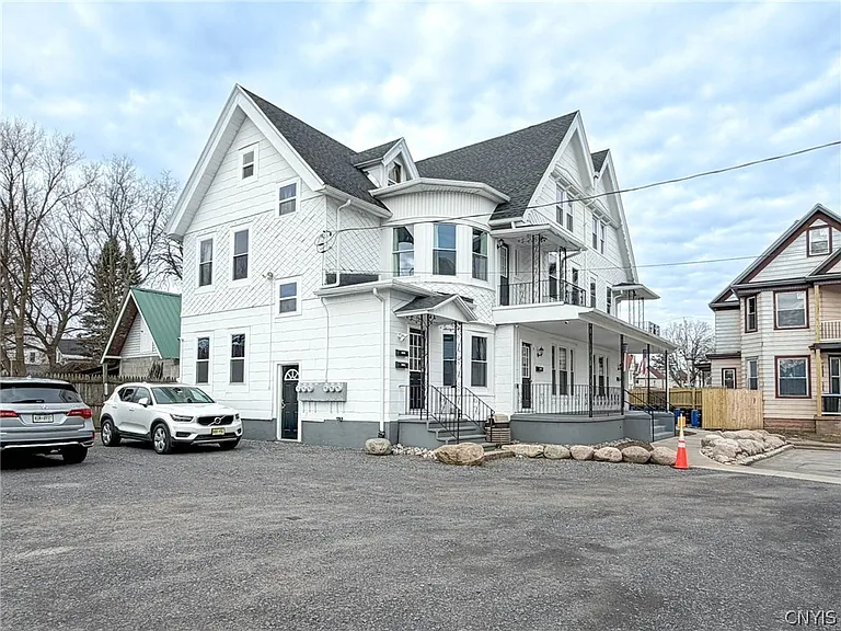 1015 White Pl — Photo 27