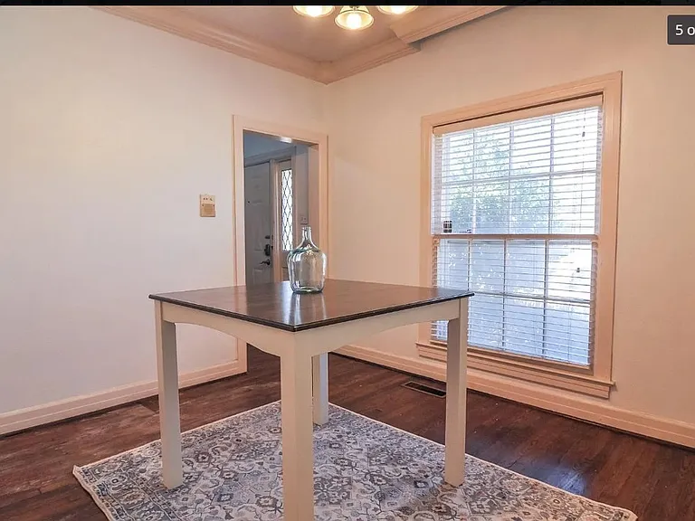 Dining room before painting
