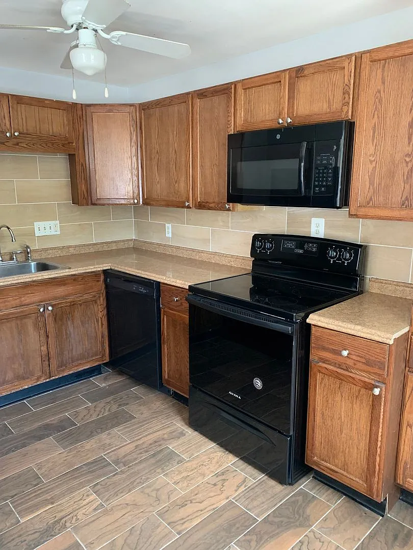 Kensington Apartments — Photo 3