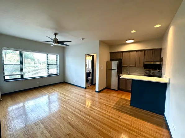 2836 E 77th Pl #401, Chicago, IL 60649