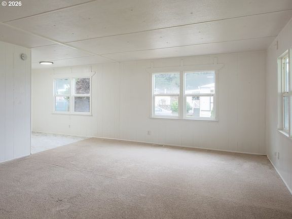 4th image of 3950 Coburg Rd Space 52