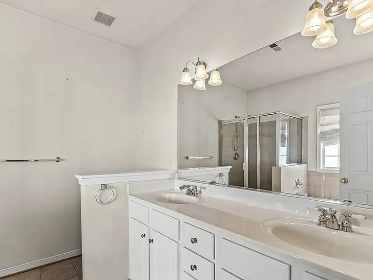 14537 Sailboat Cir — Photo 10