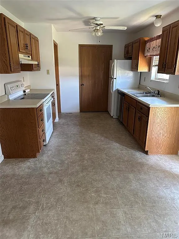 2 bed, 1.0 bath, 1038 sqft, $1,195 — Photo 4