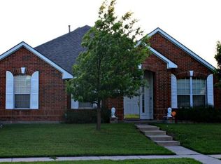 1319 Falcon Hollow Ln, Cedar Hill, TX 75104