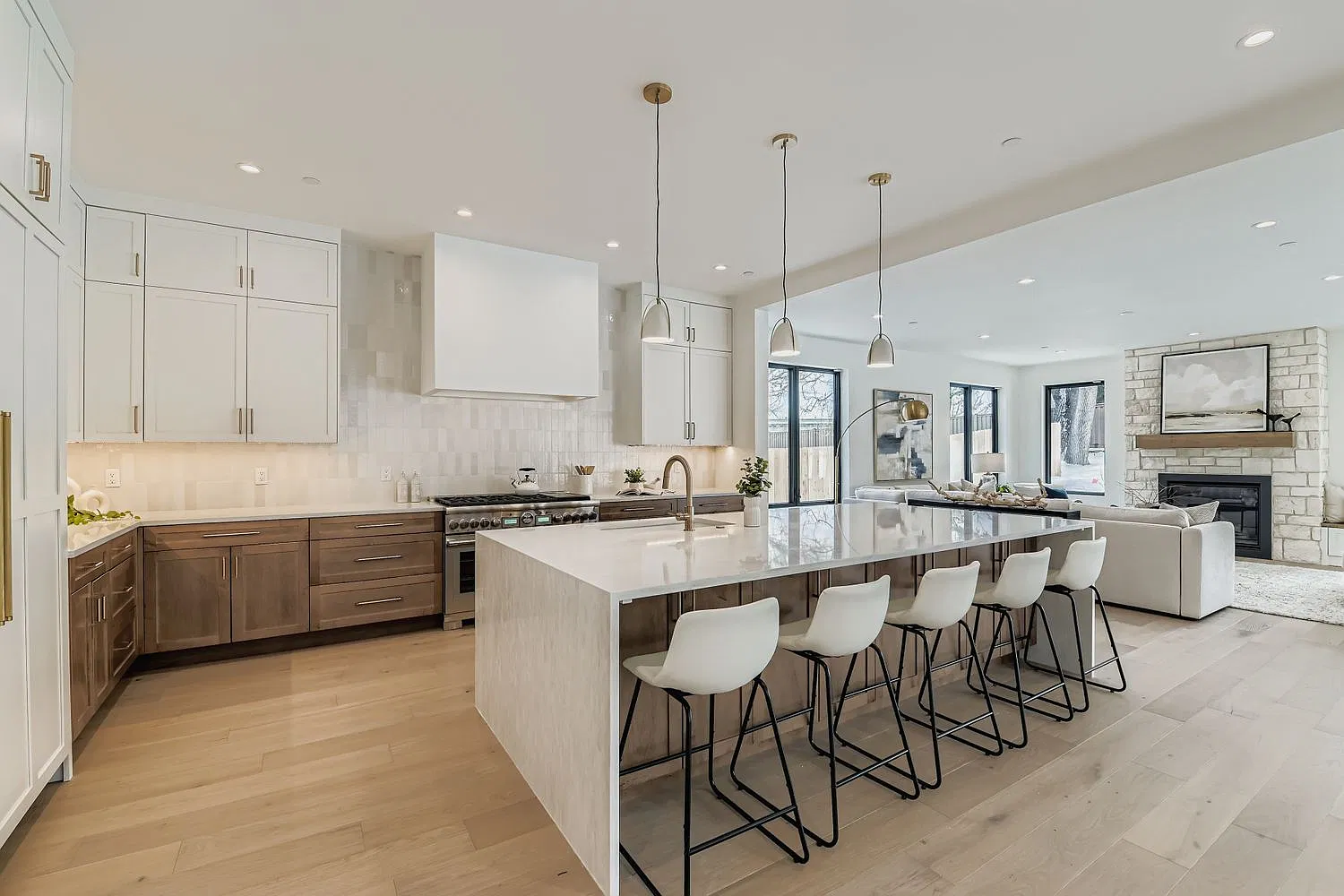 5 bed, 4.5 bath, 3769 sqft, $18,000 — Photo 1