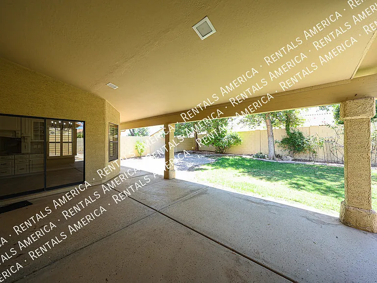 1635 W Wisteria Dr — Photo 38