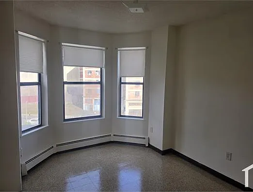 3 bed, 1000 sqft, $3,390 — Photo 1