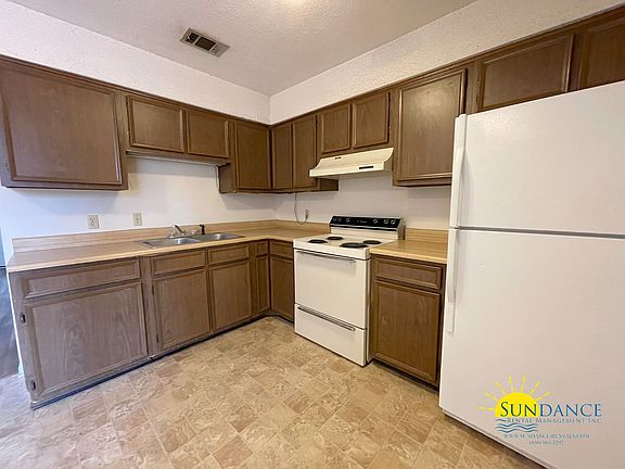 3rd image of 501A Landview St