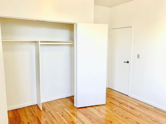 3rd image of 888 Franklin Ave APT 2A