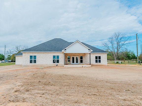 5th image of 450 Jones Rd